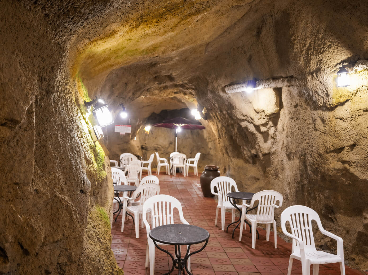 cade cave